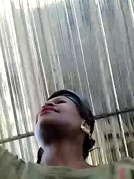 AfricanSquirtingQueen's Live XXX Chat