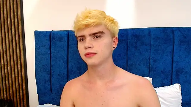 Ian_Stone élő XXX-chatje
