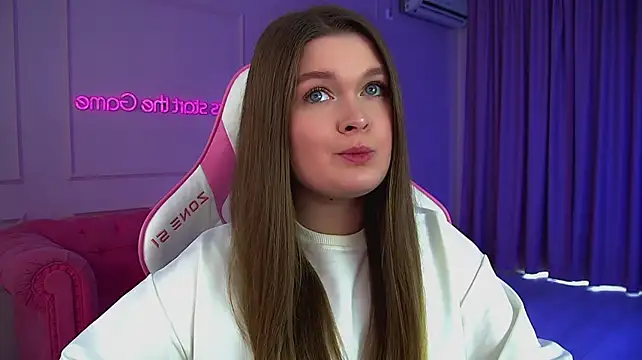 CrystalLyons Chat XXX in diretta