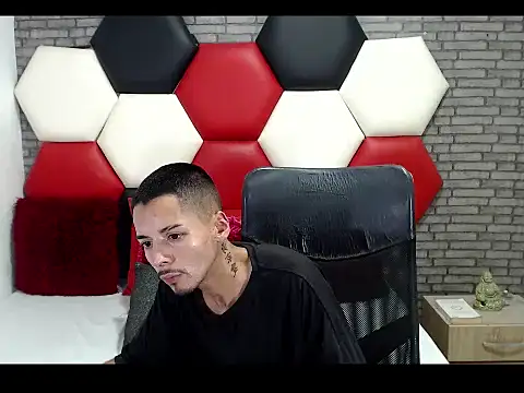Chatroom XXX en direct de Thristan05