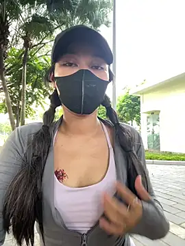 HoneyNana2000 现场XXX聊天