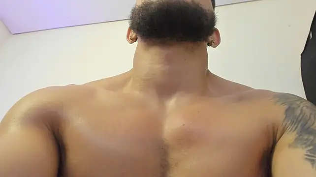 XXX chat uživo modela vincent_carusso94