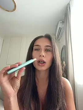 Ashley-Evans Adlı Modelin Canlı XXX Sohbeti