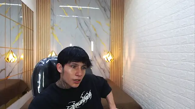 Cry_thereal 即時 XXX 聊天