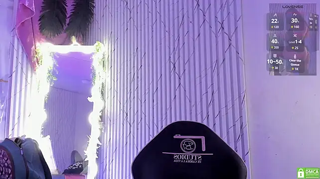 Czat XXX na żywo – Naomy_tay1