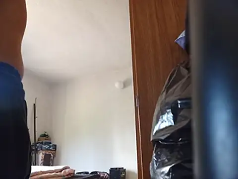 hornyman69123 Adlı Modelin Canlı XXX Sohbeti