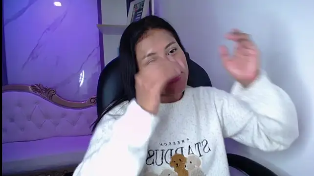 emiily_tkn Live XXX chat