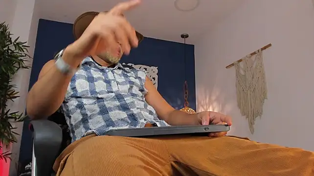 B_Wild 现场XXX聊天