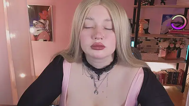 Chat +18 de carolina_elf ao vivo