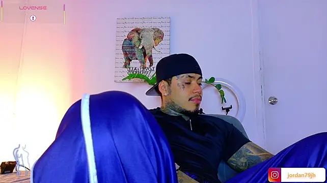Chatroom XXX en direct de JordanSmiith_