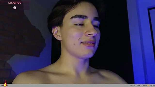 Connorr_01 élő XXX-chatje
