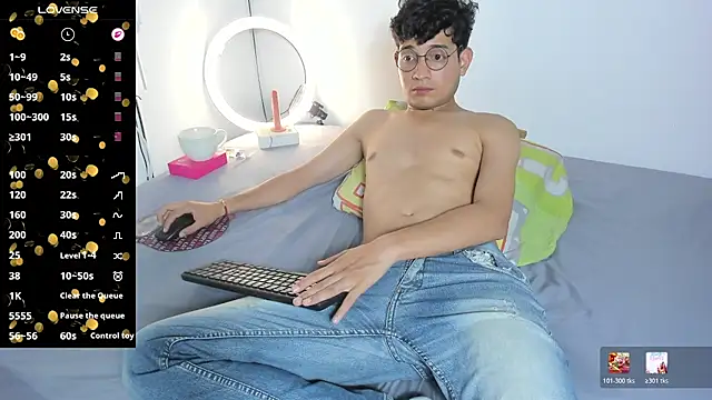 XXX chat uživo modela Benjamin_Buster