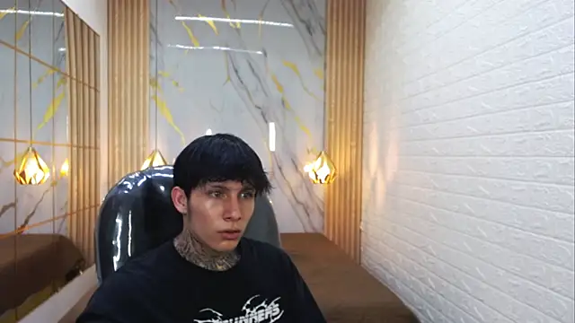 Cry_thereal's Live XXX Chat
