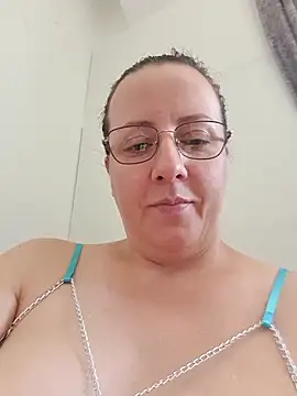 Goodass7 লাইভ XXX চ্যাট