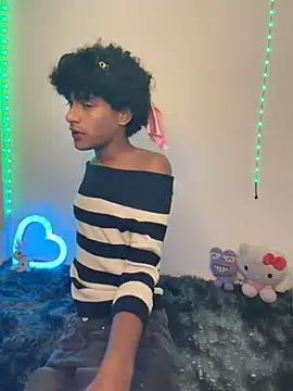 Evans_Femb live XXX chat