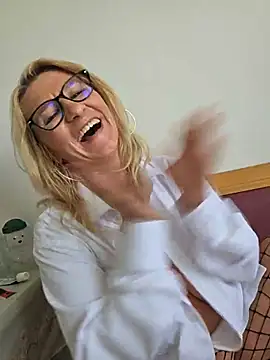 KaylinJan – Naživo XXX chat