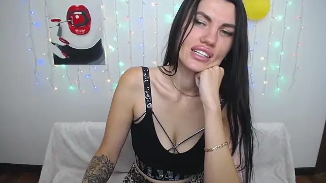MilaLoona's Live XXX Chat
