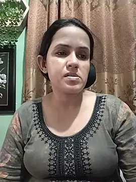 nil-pore-06-L's Webcam Show