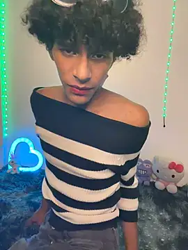 Evans_Femb live XXX chat