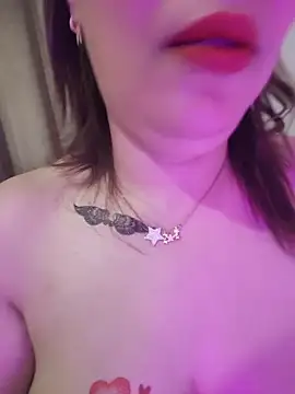 Doodqueen Adlı Modelin Canlı XXX Sohbeti