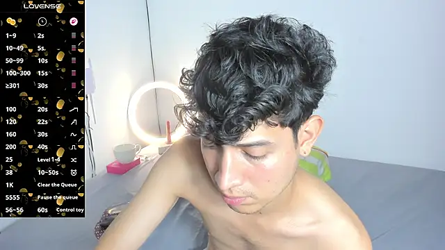 Benjamin_Buster Live XXX Chat