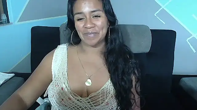saggil23's Live XXX Chat