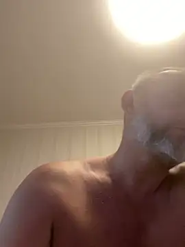 XXX chat uživo modela Frosl