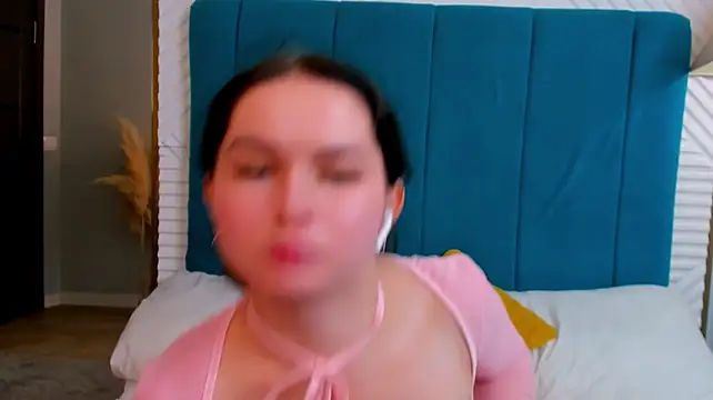 NicoleBellini 现场XXX聊天