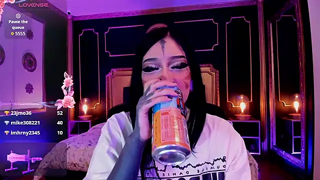 צ'אט XXX בשידור חי של Kat_VonDe
