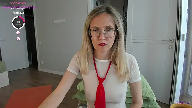 دردشة MollyStory الجنسية المباشرة