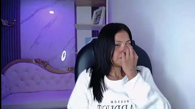 دردشة emiily_tk الجنسية المباشرة