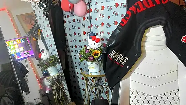 Motherbigbus' Live XXX Chat
