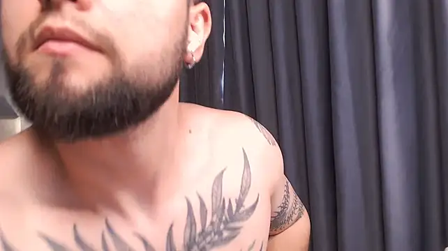 XXX chat uživo modela ChillyXO