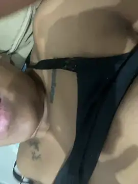 Chat +18 de morochamolocha ao vivo