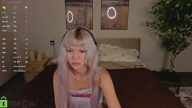 צ'אט XXX בשידור חי של Monro_Doll