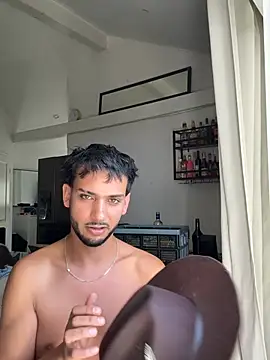 Gipsyboysteve Adlı Modelin Canlı XXX Sohbeti
