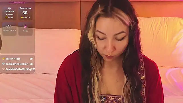 دردشة SweetElya الجنسية المباشرة