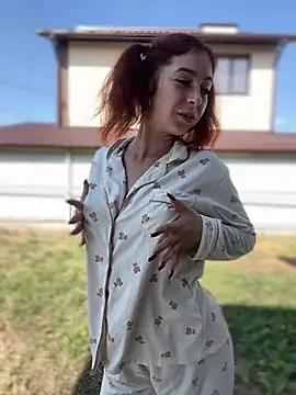 LynaFrostn Live XXX chat