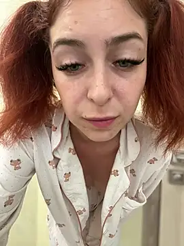 LynaFrost Chat XXX live