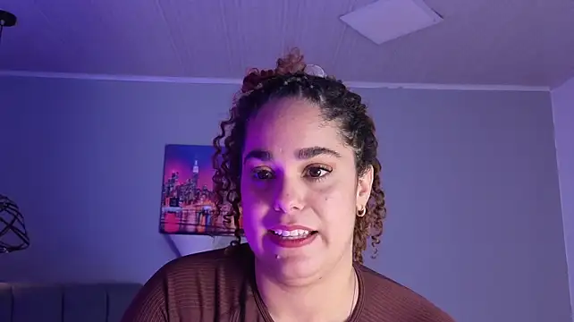 ninna_curly's Live XXX Chat