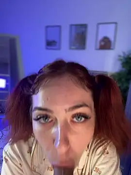 LynaFrost Adlı Modelin Canlı XXX Sohbeti