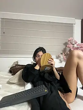 XXX chat uživo modela Lucyjoi