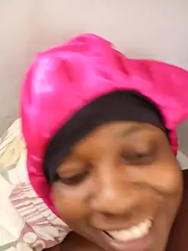 YummyBoobs_ Adlı Modelin Canlı XXX Sohbeti