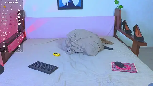 XXX chat uživo modela BladeNeon