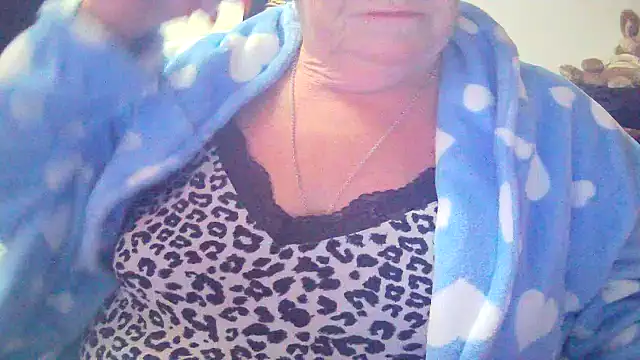 צ'אט XXX בשידור חי של Playful_MILF_Demi