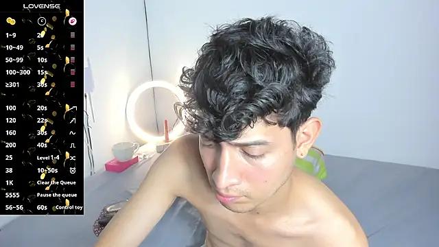 Benjamin_Buster Live XXX Chat