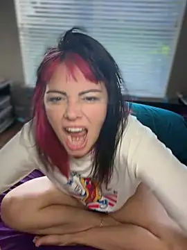 MarlaFknSinger's Live XXX Chat