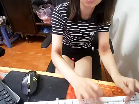 ---Lusi03---'s Live XXX Chat