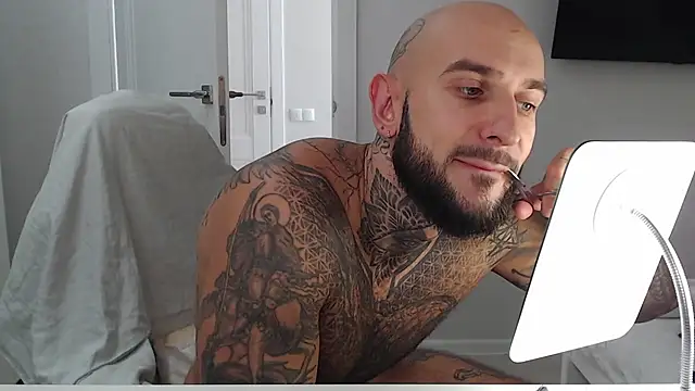 Czat XXX na żywo – maxi_foxxx
