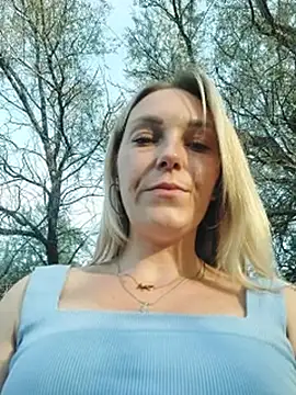 Yourblonde_69 Live XXX-chat